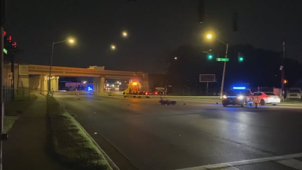 FHP: 34-year-old Orlando man dead after hitting a wall in a motorcycle crash Monday morning