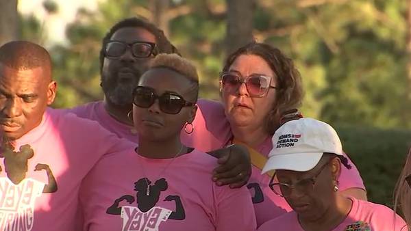 Community leaders, families of gun violence victims hold vigil in Orlando