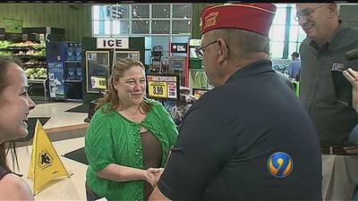 Grocery store, USO rewards woman for bringing awareness about veterans