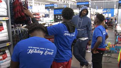 PHOTOS: Magic players spread holiday cheer during shopping spree