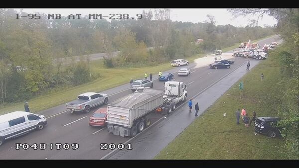 UPDATE: Traffic moving again after crash shut down northbound lanes of I-95 in Volusia County